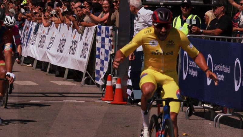 Leonel Rodríguez se impone de nuevo en la segunda etapa de la Vuelta Ciclista y consolida su liderato